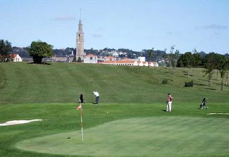 El Tragamon Municipal Golf Club