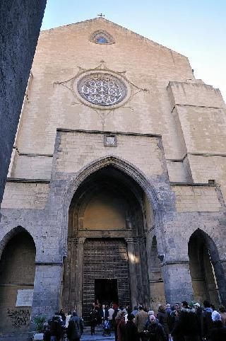 زياره كنيسه سانتا تشيارا