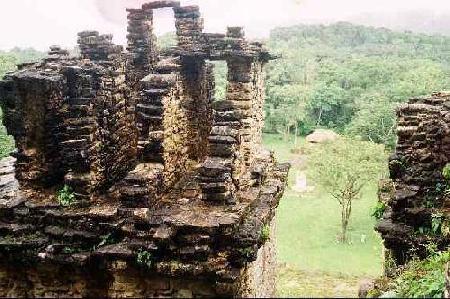 الأكروبوليس الأكروبوليس