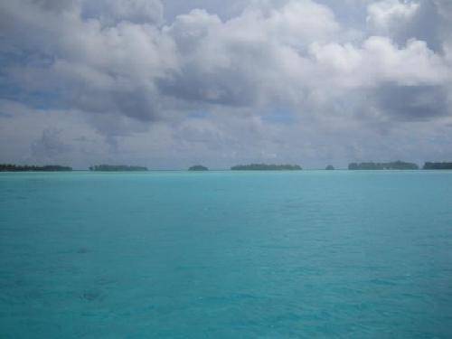 French Polynesia Avatoru Motus in the Lagoon Motus in the Lagoon French Polynesia - Avatoru - French Polynesia