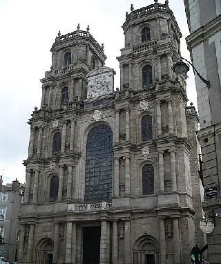 Hotels near St-Pierre Cathedral  Rennes