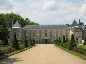 Visiting Bois Préau