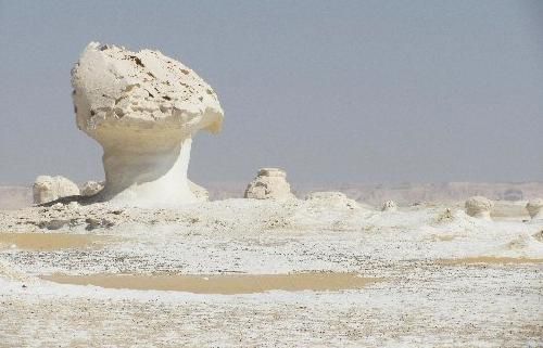 Egypt The White Desert = Egypt The White Desert The White Desert New Valley ( The Western Desert ) - - Egypt