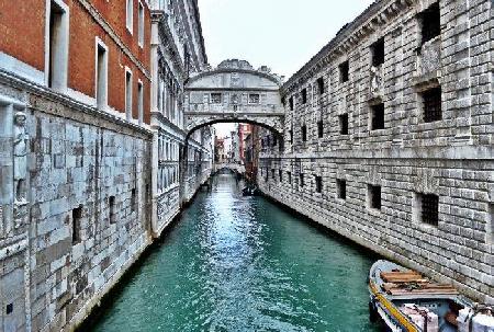 Hotels near Sighs Bridge  Venice