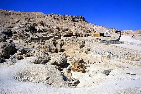 ذراع أبو النجا، مقابر النبلاء