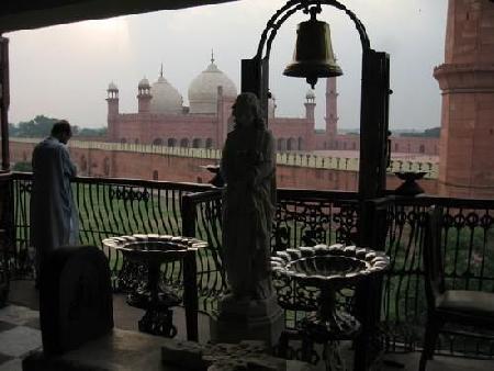 Hotels near Badshahi Mosque  Lahore
