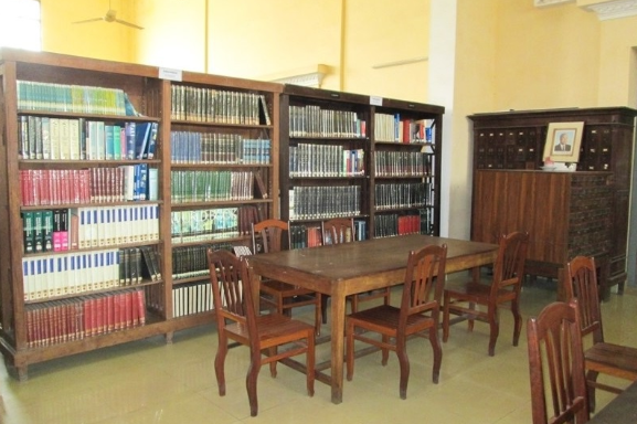 Cambodia Phnum Penh National Library National Library National Library - Phnum Penh - Cambodia