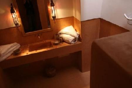 فنادق قريبه من حمام زيتونة  مكناس