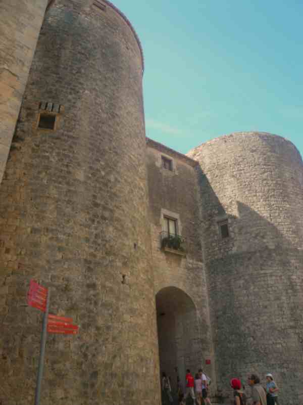 Spain Girona Sobreportes Gate Sobreportes Gate Girona - Girona - Spain