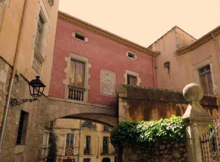 Hotels near Palau dels Agullana  Girona