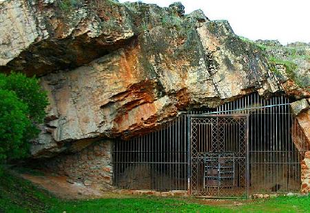 Interpretation Center of the Cave of Maltravieso