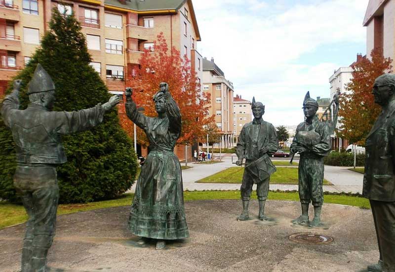 Spain Oviedo Folclore Astur Monument Folclore Astur Monument Folclore Astur Monument - Oviedo - Spain