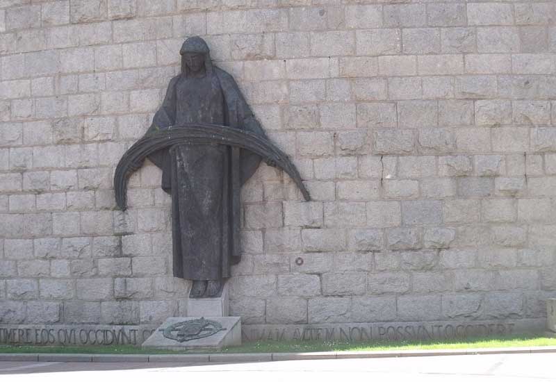 Spain Oviedo Monument to the Defenders Monument to the Defenders Oviedo - Oviedo - Spain