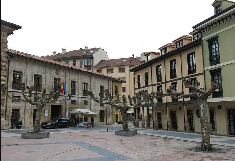 Spain Oviedo Plaza de Daoíz y Velarde Plaza de Daoíz y Velarde Plaza de Daoíz y Velarde - Oviedo - Spain