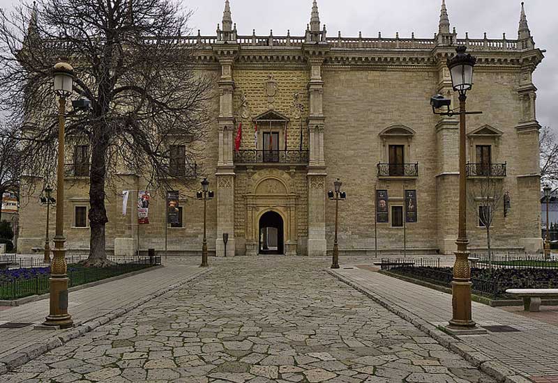 Spain Valladolid Santa Cruz College Santa Cruz College Valladolid - Valladolid - Spain