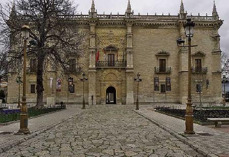 Hotels near Santa Cruz College  Valladolid