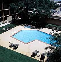 أفضل العروض ل فندق كلاريون بارك سنترال دالاس 