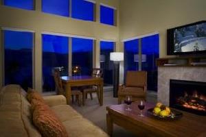 The Cove Lakeside Resort