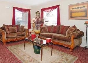 Econo Lodge Inn & Suites