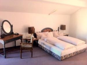 Best offers for WHITE MOUNTAIN Telfs