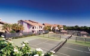 Colony Beach & Tennis Resort