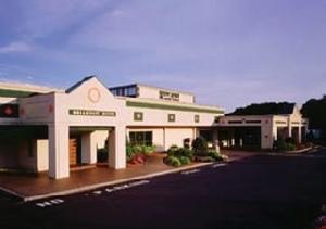 Holiday Inn and Suites-Peabody 