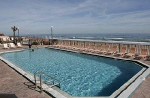 HOLIDAY INN EXPRESS OCEANFRONT HOTEL