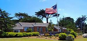 Lighthouse Lodge & Suites