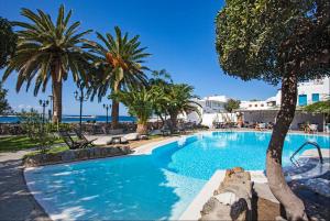 Best offers for LETO Saronikos