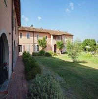 Best offers for APT. PONTEDERA Pontedera