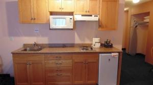 Best offers for HEFFLEY BOUTIQUE INN SUN PEAKS