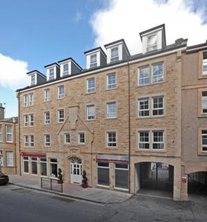 Fountain Court Apart