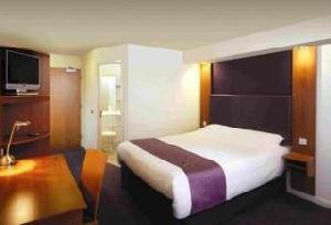PREMIER INN MANCHESTER AIRPORT (M56/J6) RUNGER LANE SOUTH