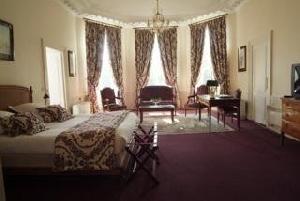 CHATEAU DE LA MOTTE FENELON