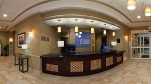 أفضل العروض ل هوليدايان ايكسبرس و سويتس شررفيل شررفيل