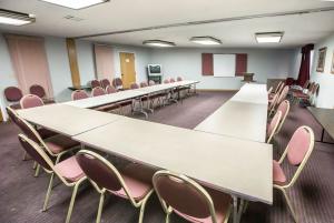 Best offers for RODEWAY INN Merrillville