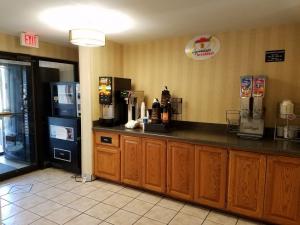 Best offers for SUPER 8 BY WYNDHAM BENTONVILLE Bentonville
