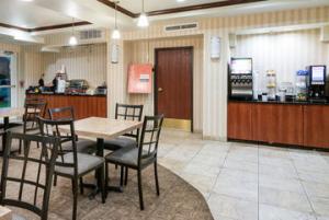 Best offers for COMFORT SUITES SEAFORD Seaford 
