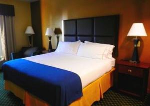 Best offers for HOLIDAY INN EXPRESS & SUITES H Hinesville