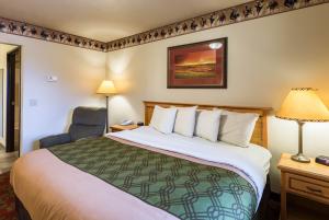 Best offers for ECONO LODGE INN & SUITES Valentine