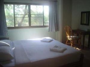Good Days Lanta Chalet & Resort
