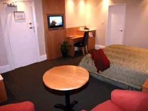 BRYDONE HOTEL