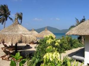 Whale Island Resort