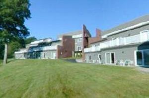 River Inn & Suites