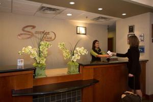 Best offers for Service Plus Inns and Suites Calgary