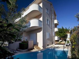 Best offers for Apartments Sonja Brac   Island