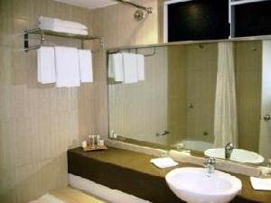 NOVOTEL ROCKFORD RESORT