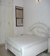 أفضل العروض ل ترانك يويل هومس  ) هومس ستاي-سيلفر) نيو دلهى