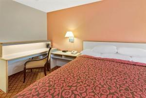 Best offers for DAYS INN OVERLAND PARK Overland Park 