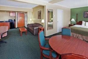 HOLIDAY INN DALLAS NORTH ADDISON
